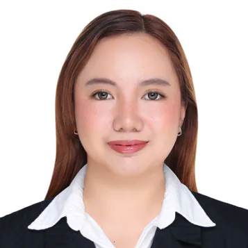 MA R. — Mid-Level E-commerce and Operations Specialist from Philippines
