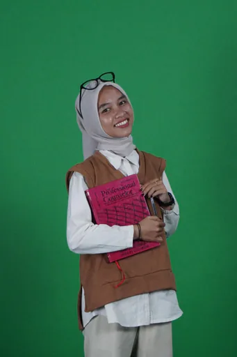 Uswatun S. profile photo