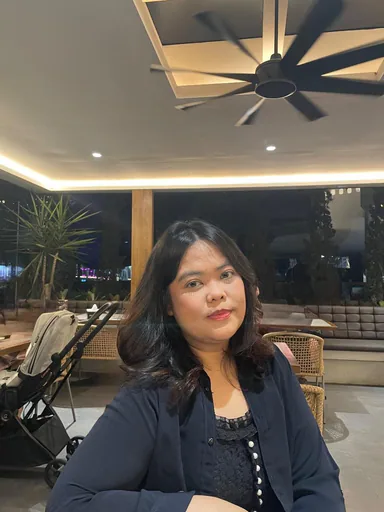 FAHDIAH A. — Mid-Level E-commerce Customer Service Specialist from Indonesia