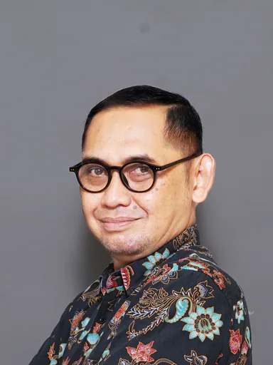 Suhendro — Senior Human Resources Manager from Indonesia