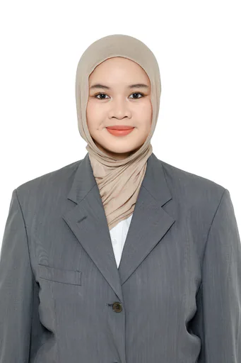 Putri R. — Junior Graphic Designer from Indonesia