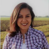 Angela B. — Senior Agroindustrial Operations Director from Colombia