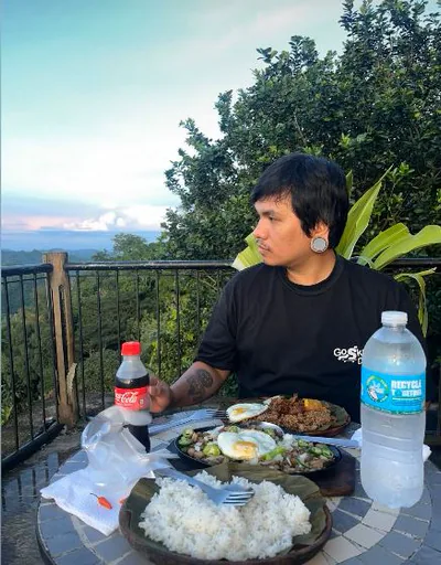 Russel B. — Senior Customer Service and E-Commerce Support Specialist from Philippines