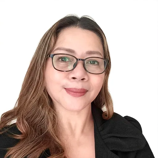 Jennifer R. — Senior Customer Service Professional from Philippines