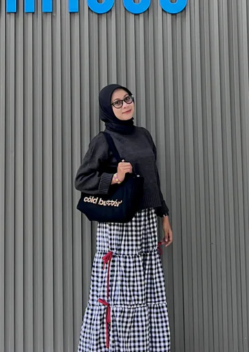 Azka L. — Mid-Level Social Media Content Designer from Indonesia