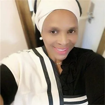 Nomakhaya E. — Senior ICT Project Manager from South Africa