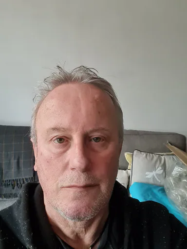 Eric H. — Senior Manufacturing Sales Director from United Kingdom