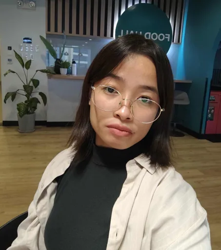 Kyla T. — Mid-Level Social Media Manager from Philippines