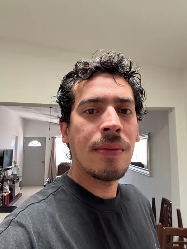 Leonardo D. profile photo