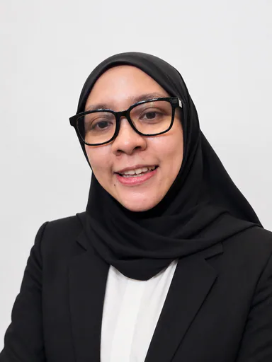 nur W. profile photo
