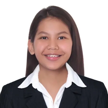 Photo of Nicole E.