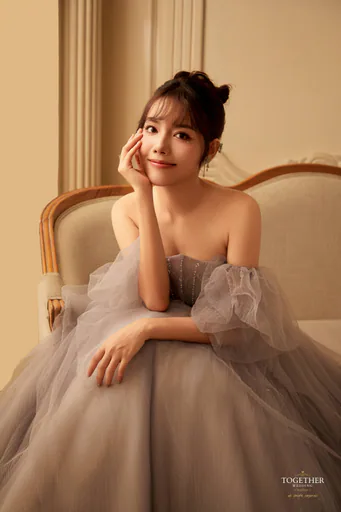 Hnin W. profile photo