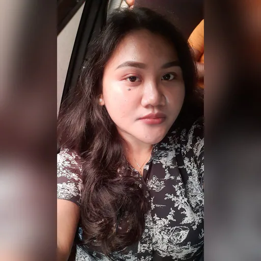 Lordeliza B. — Mid-Level Finance and Operations Manager from Philippines