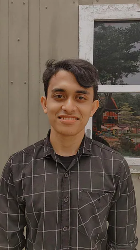 Faris M. — Mid-Level AI Engineer from Indonesia