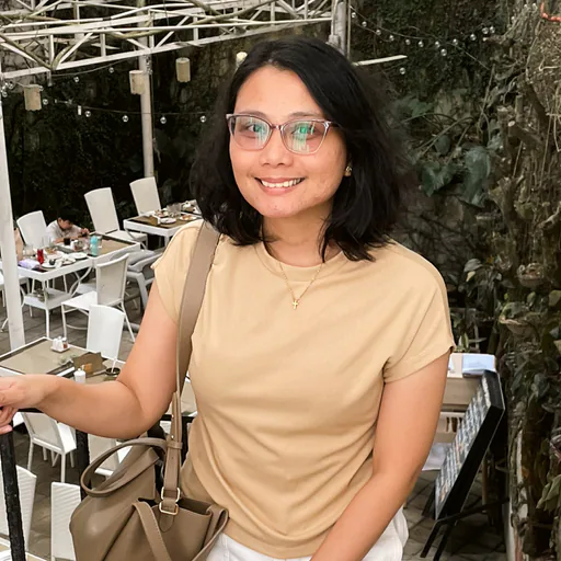 Ariane R. — Senior PPC Manager from Philippines
