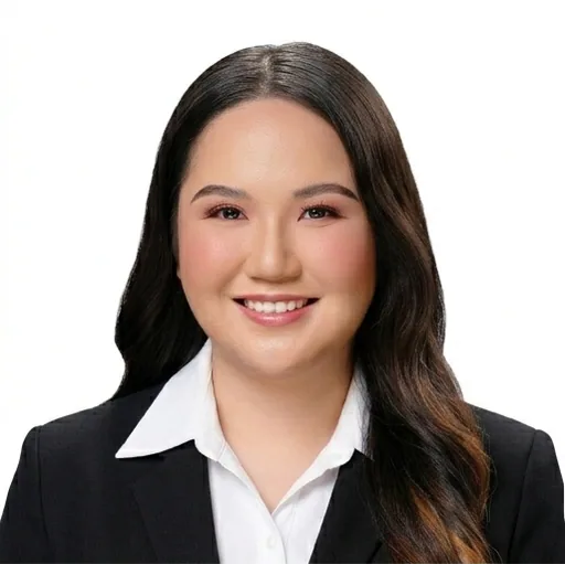 GLADELYN T. profile photo