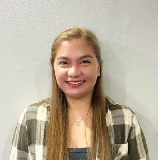Ma M. — Mid-Level Customer Support Specialist from Philippines