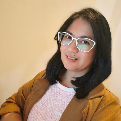 Cheryl B. — Senior Supply Chain Manager from Philippines