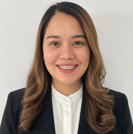 Catherine L. — Mid-Level Banking Bookkeeper from Philippines