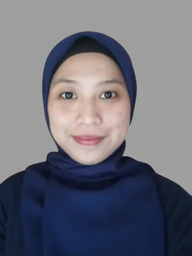 Siti Z. — Mid-Level Finance Operations Analyst from Indonesia