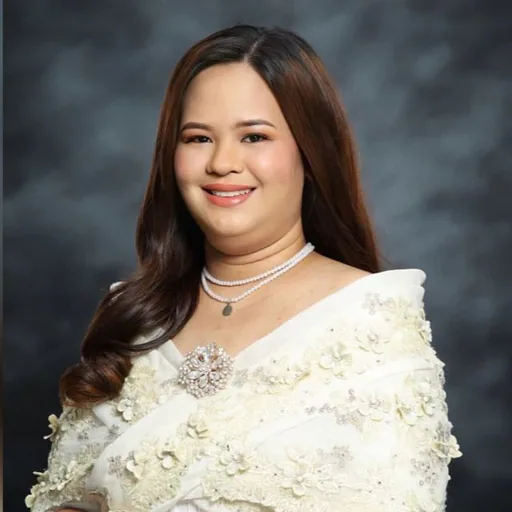 Mary R. — Junior Content & Social Media Specialist from Philippines