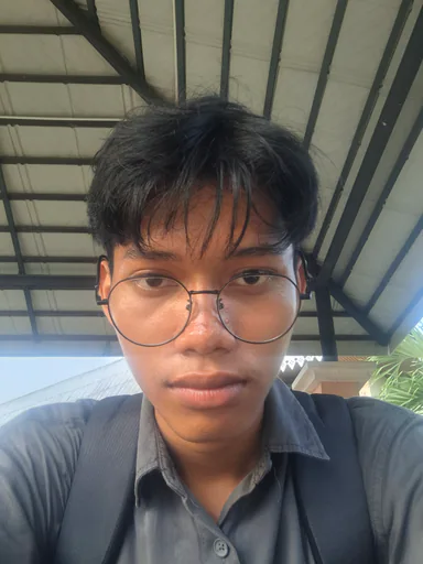M R. profile photo
