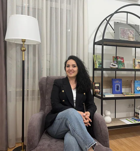 Elza P. — Mid-Level Clinical Psychologist from Armenia