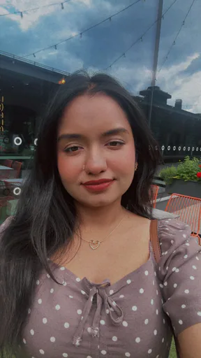Tanzila A. — Mid-Level Data Operations and Business Analyst from United Kingdom