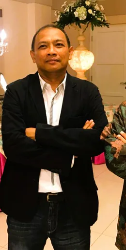 Harry W. — Senior Sales and Marketing Advisor from Indonesia