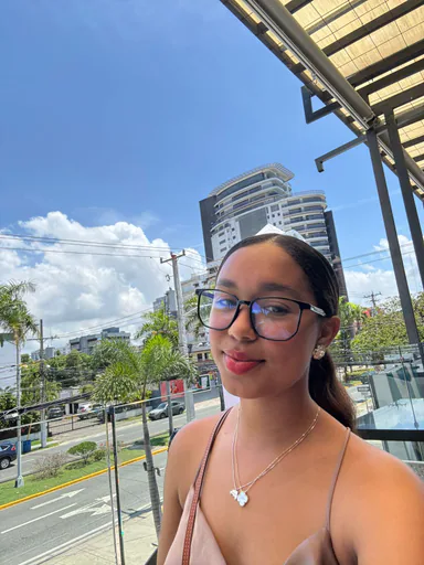 Masiel V. profile photo