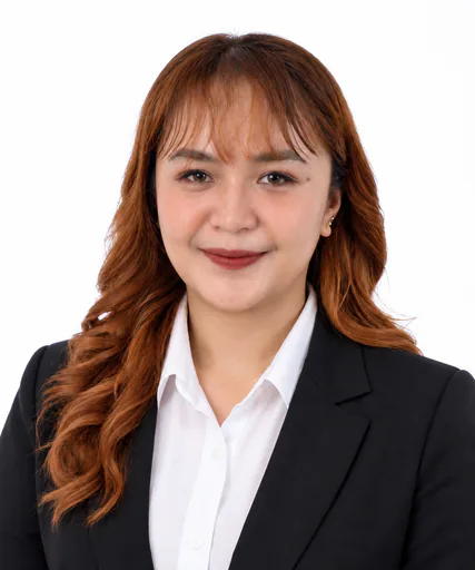 Photo of Julia F.