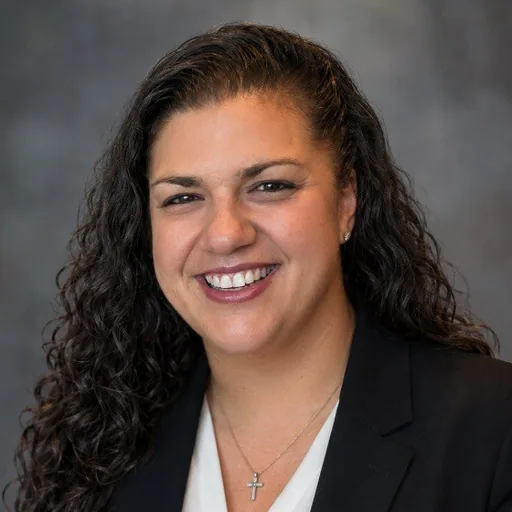 Kathleen T. — Mid-Level Emergency Department Nurse Manager from United States