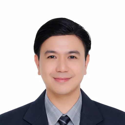 JONATHAN S. — Senior E-Commerce Manager from Philippines