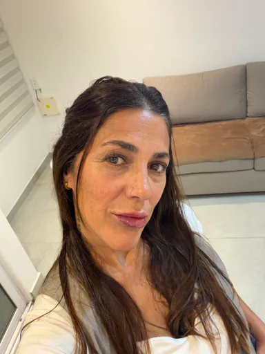 Eliana C. profile photo