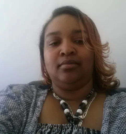 Dee L. — Senior Data Support Specialist from United States
