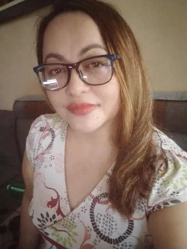 Kirstin W. — Senior Executive Assistant from Philippines