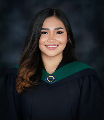 Photo of Arianne J.