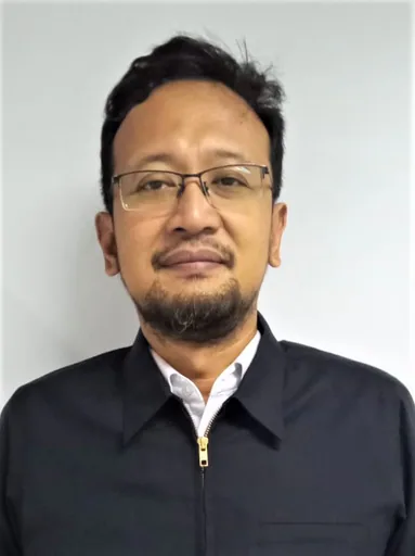 R R. — Mid-Level Tax and Accounting Assistant Manager from Indonesia