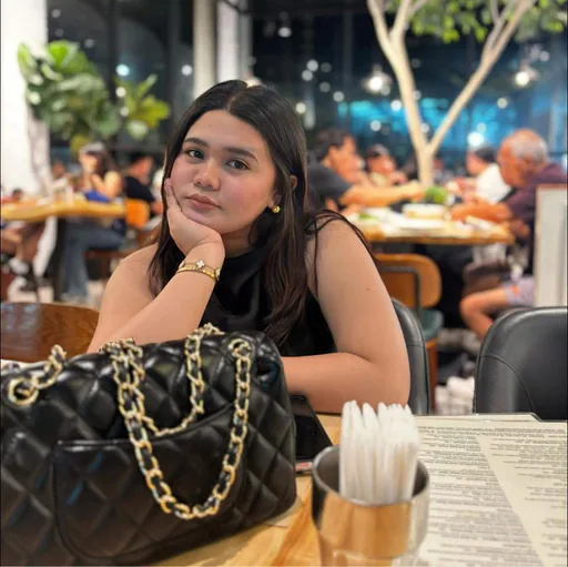 Aura M. profile photo