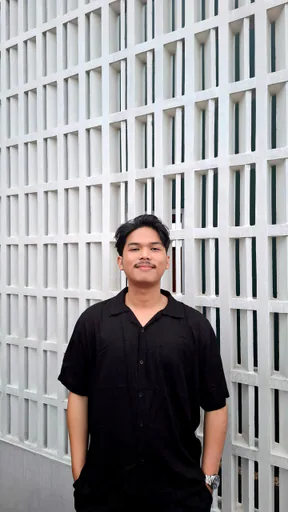 Fikri Y. — Mid-Level Logistics Coordinator from Indonesia