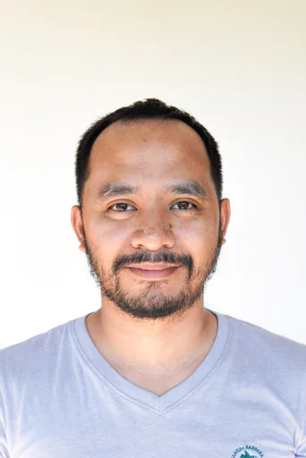 Edwin B. — Senior UI/Web Designer from Philippines