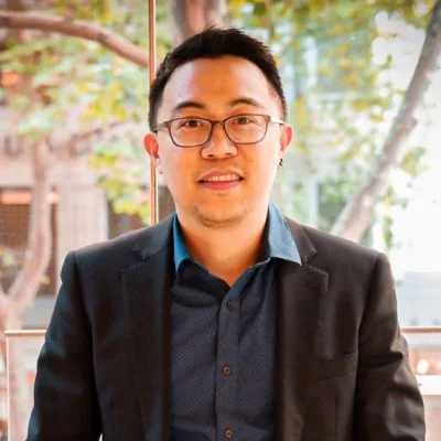 Julian R. — Senior IT Consultant from United Kingdom