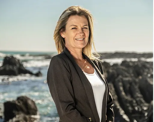 Antoinette K. — Senior Regional Sales Manager from South Africa
