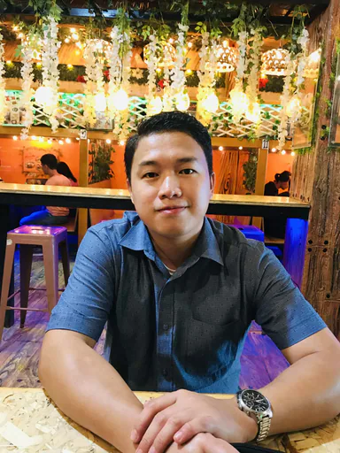 Rowel C. — Mid-Level Ecommerce Specialist from Philippines