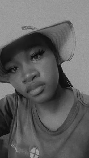 Azola P. profile photo
