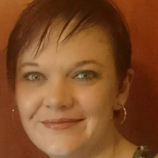 Nicoline B. — Senior Financial Operations Manager from South Africa