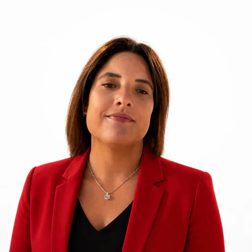 julia L. — Senior Site Reliability Engineer from Spain