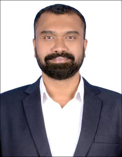 Mahesh K. — Senior Finance & Revenue Operations Manager from United Kingdom