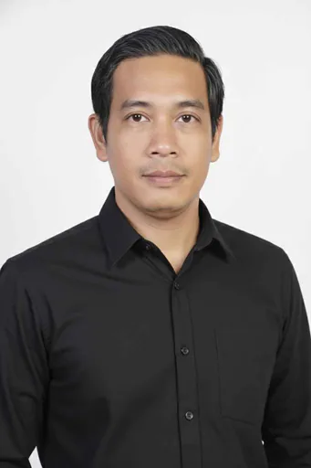 Bayu D. — Senior Graphic Designer from Indonesia