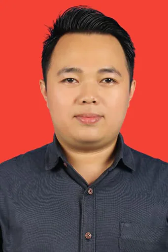 Rahman B. — Mid-Level Customer Service and Operations Specialist from Indonesia